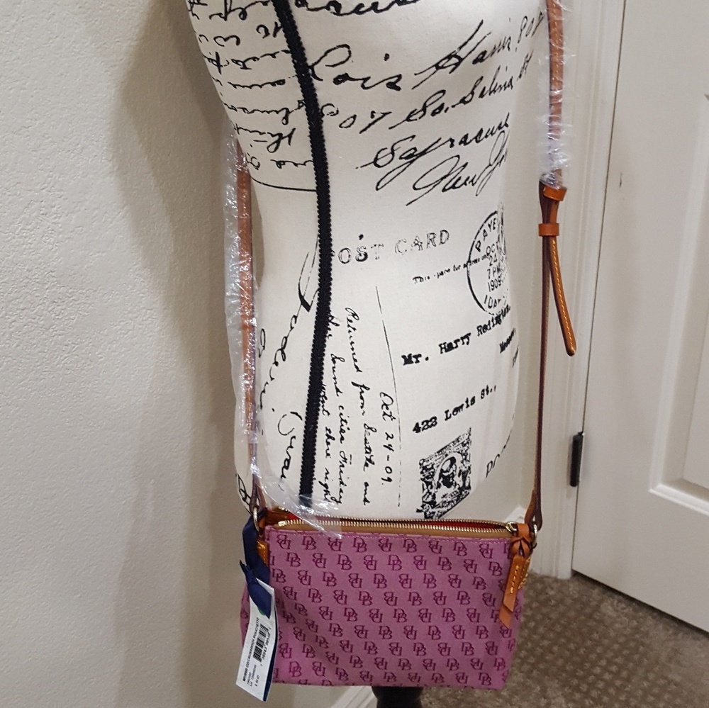Dooney and Bourke  small crossbody